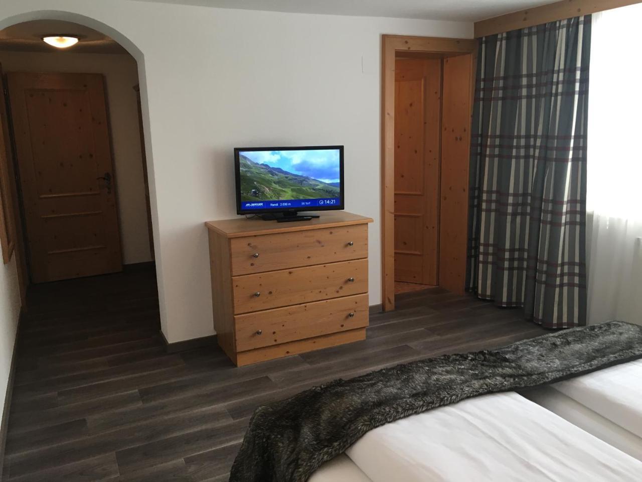 Haus Zangerl Inkl Sommer-Karte Premium Sankt Anton am Arlberg Buitenkant foto